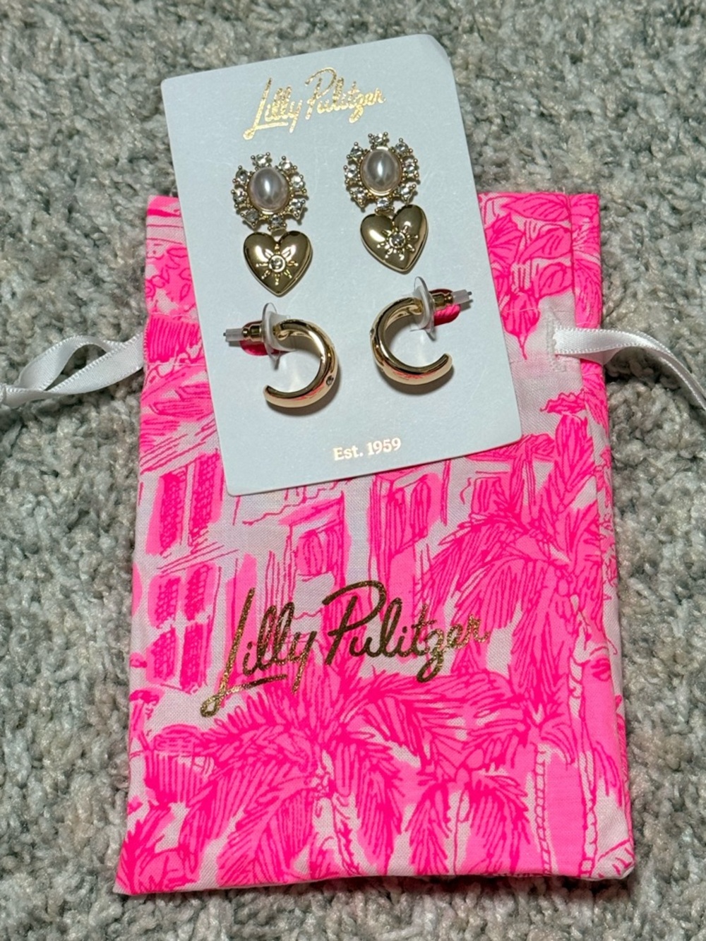 NWT Lilly Pulitzer Gold Spicy Socialite Earring Set of 3 - Picture 7 of 12